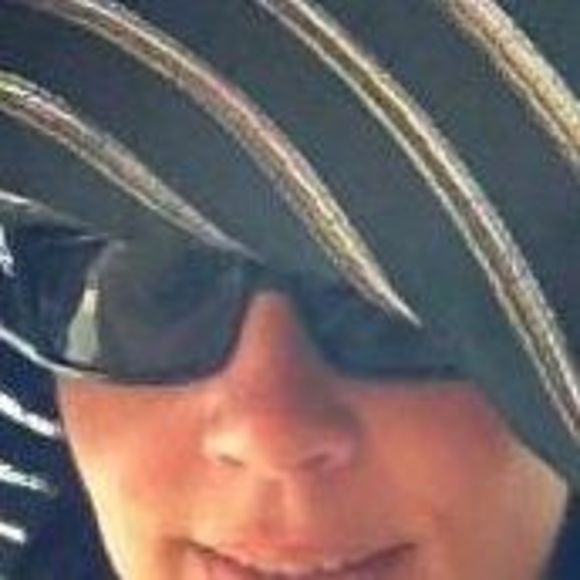 Meet your Posher, Joann - Picture 1 of 1